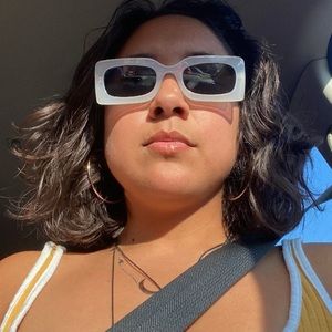 Meet your Posher, Isabel